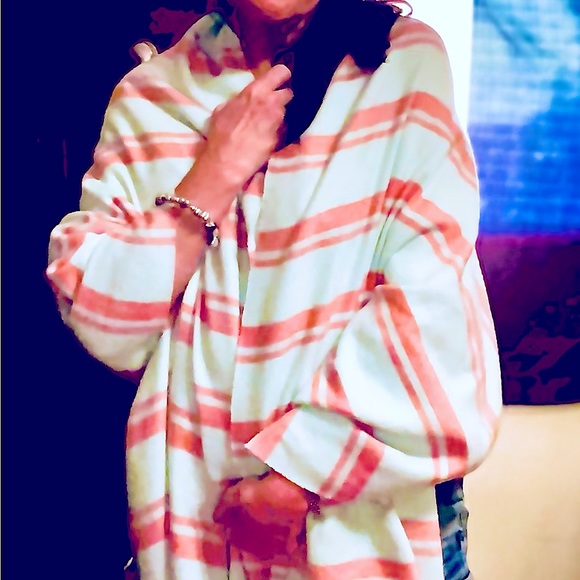 Pashmina/Wrap New! Never Used!!Excellent New Condition.Price Firm.Shipping $4.99 - Picture 2 of 5